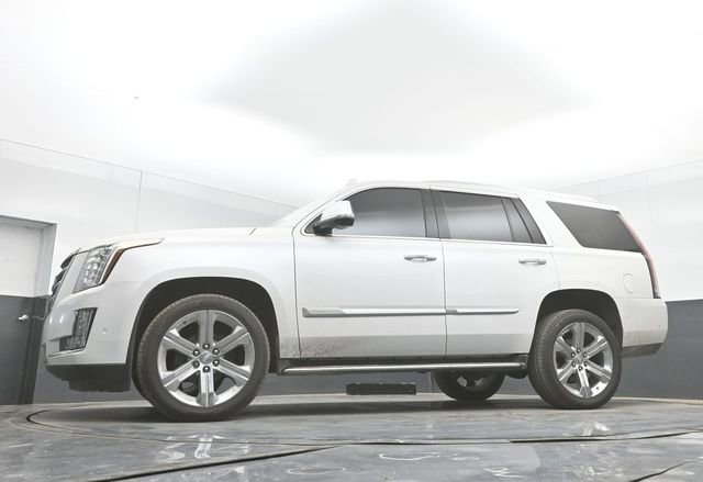 Used 2020 Cadillac Escalade Premium Luxury AWD/4WD image 30