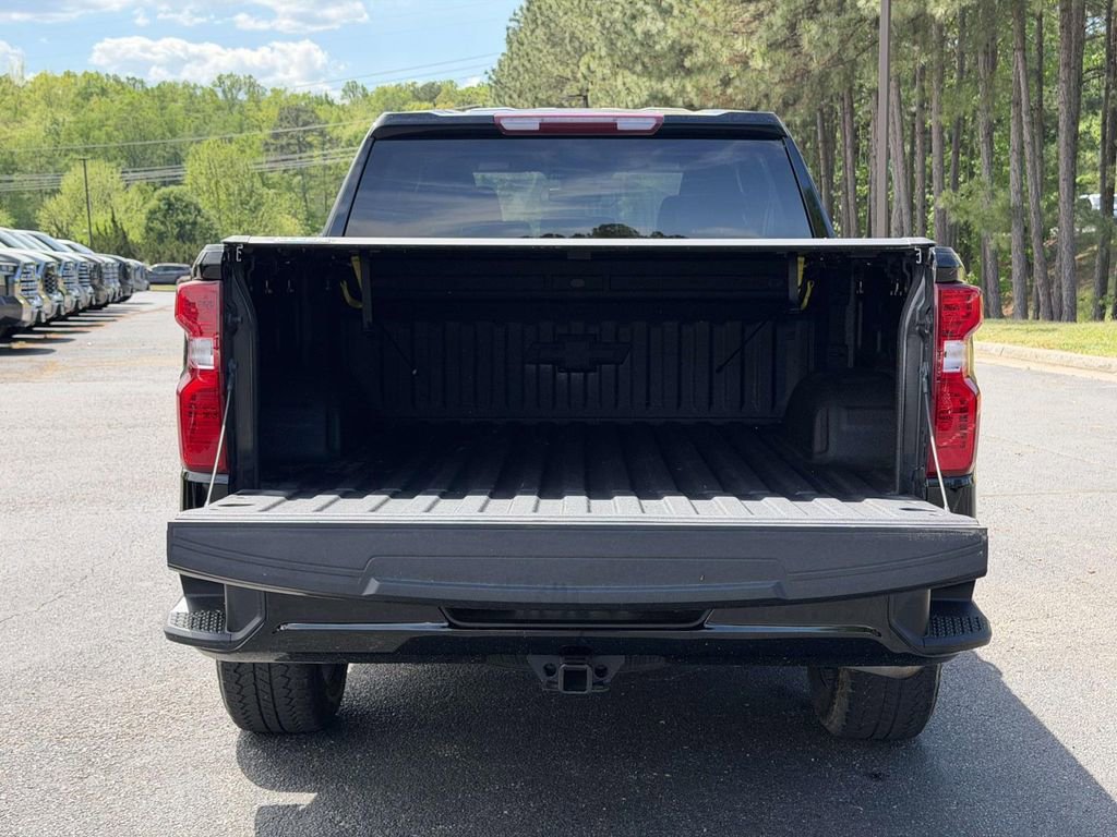 Used 2022 Chevrolet Silverado 1500 Custom w/ LPO, Dark Essentials Package image 12