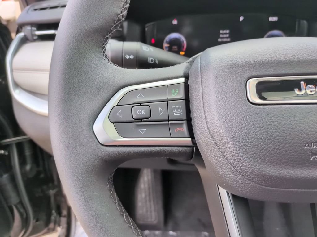 New 2026 Jeep Compass Limited w/ Sun, Sound & Navigation Group AWD/4WD image 28