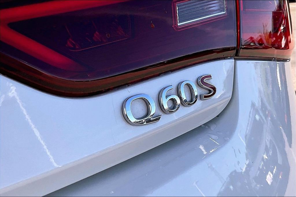Used 2022 INFINITI Q60 Red Sport 400 w/ Cargo Package RWD image 8