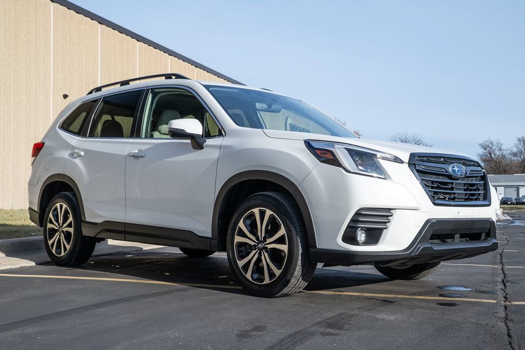 Used 2024 Subaru Forester Limited AWD/4WD image 2