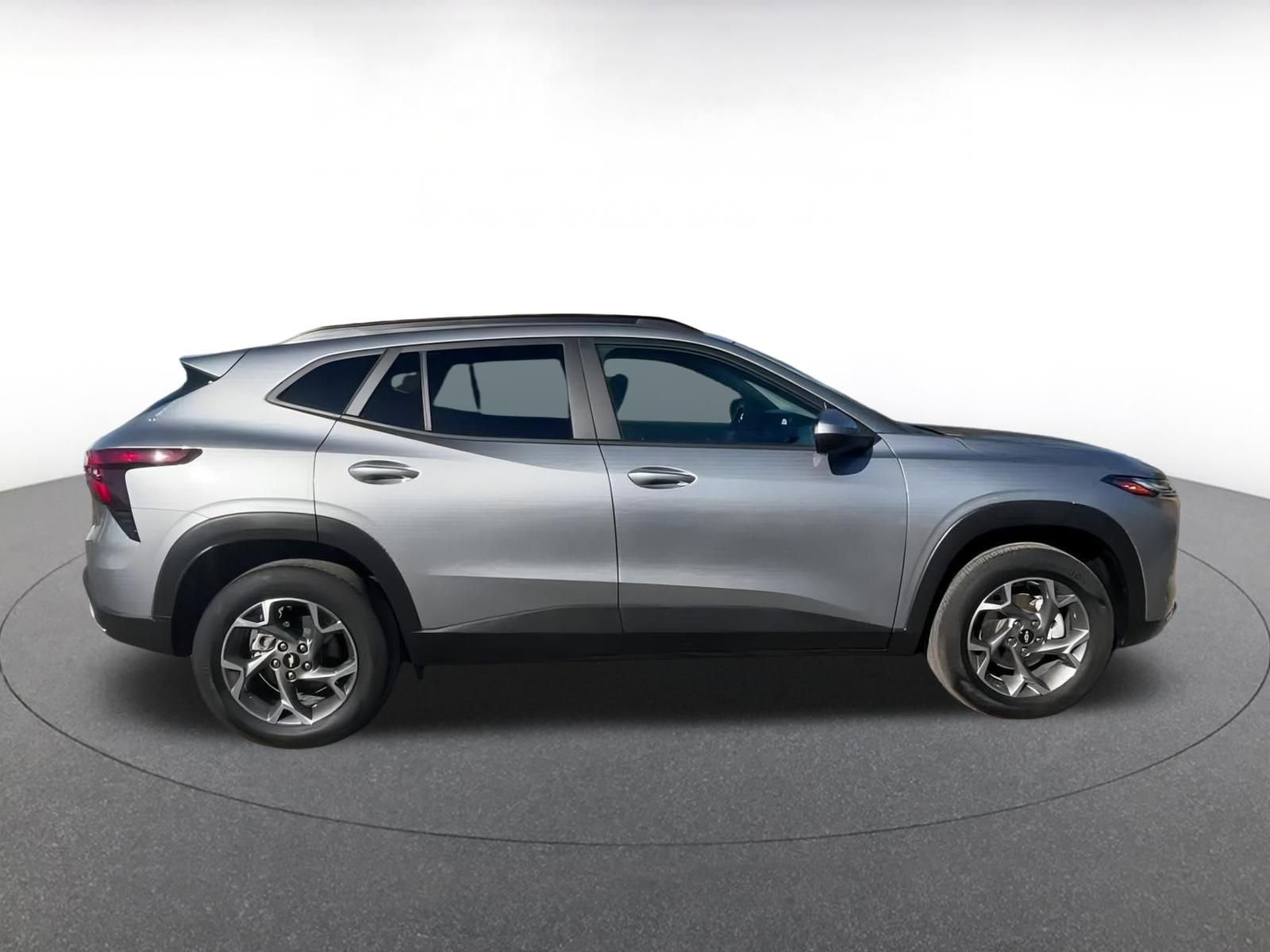 Used 2025 Chevrolet Trax LT image 15