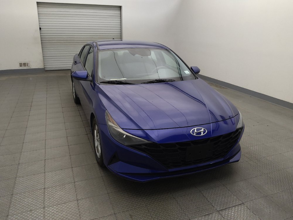 Used 2021 Hyundai Elantra SE FWD image 14