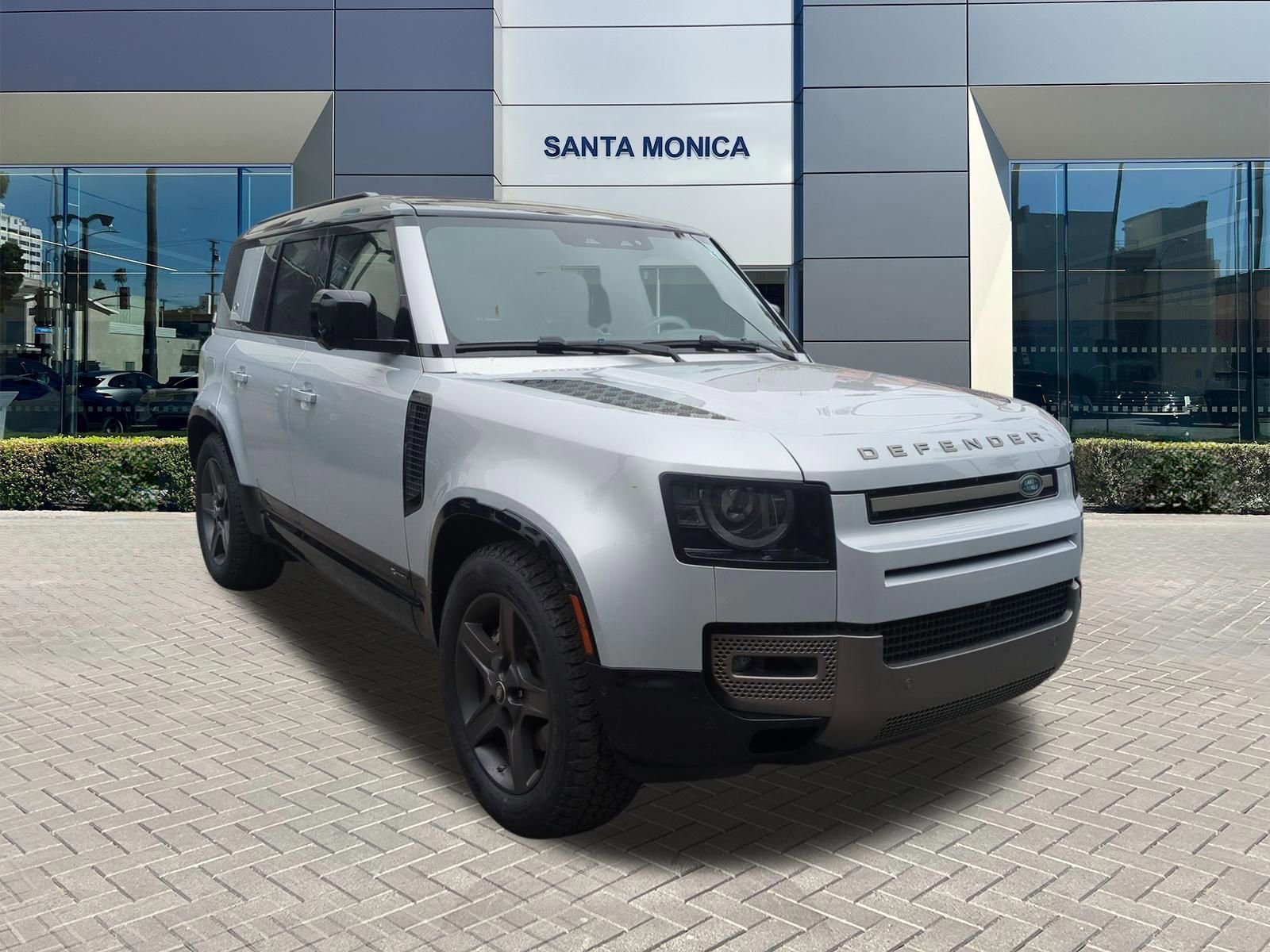 Used 2021 Land Rover Defender 110 X-Dynamic HSE AWD/4WD image 7
