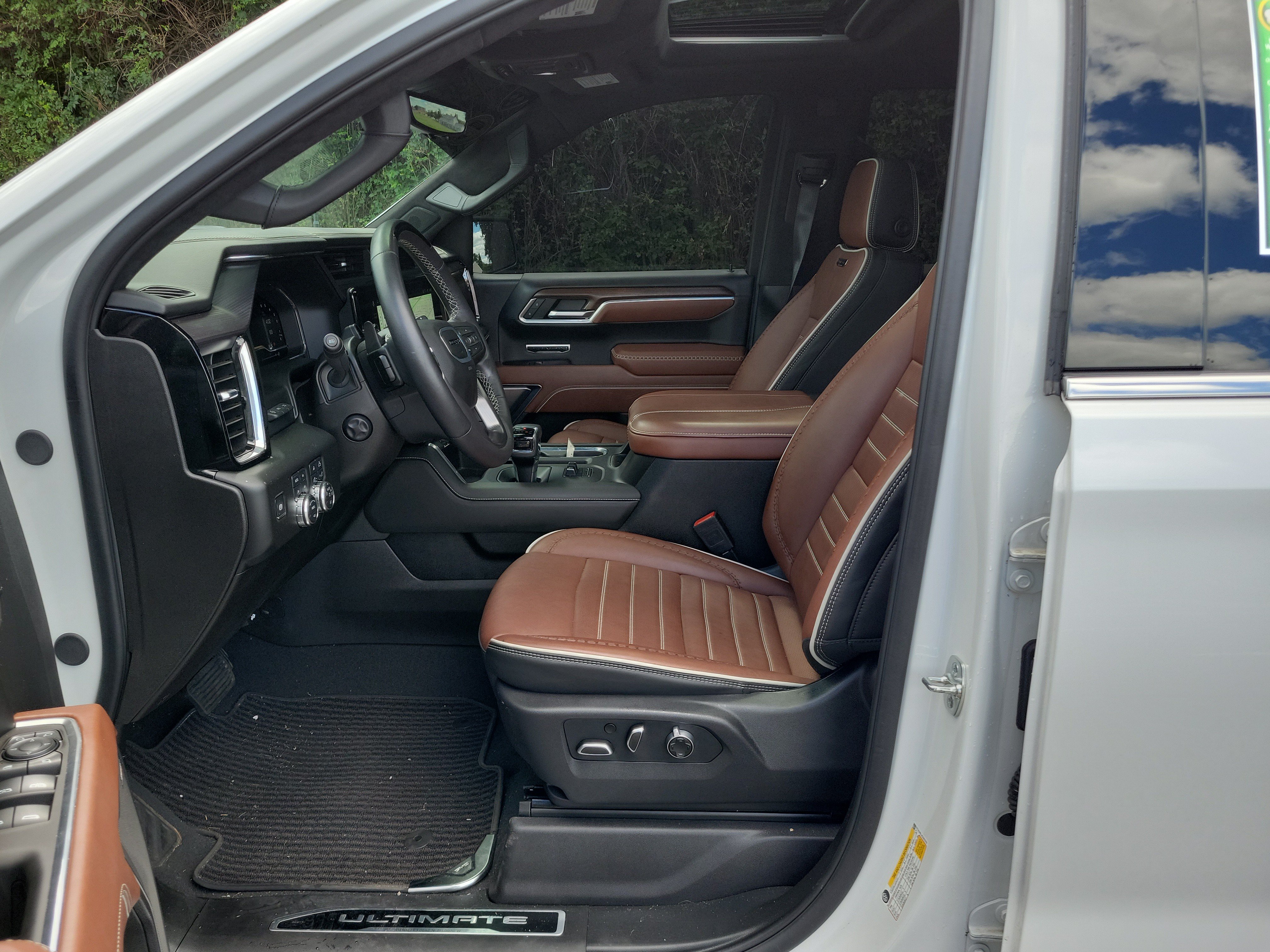 Used 2025 GMC Sierra 1500 Denali Ultimate AWD/4WD image 14