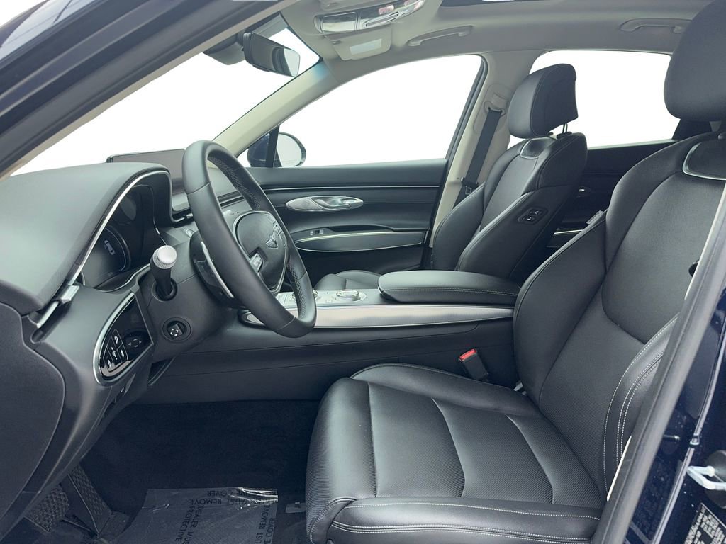 Used 2024 Genesis GV70 2.5T w/ Select Package image 13