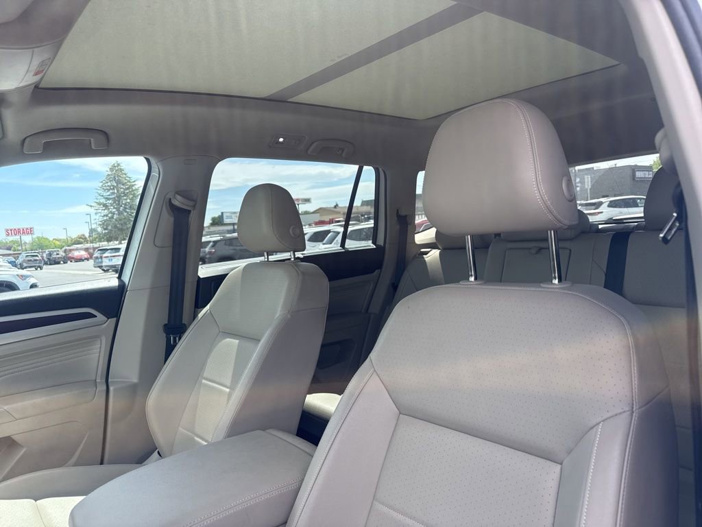 Used 2023 Volkswagen Atlas SE w/ Panoramic Sunroof Package AWD/4WD image 11