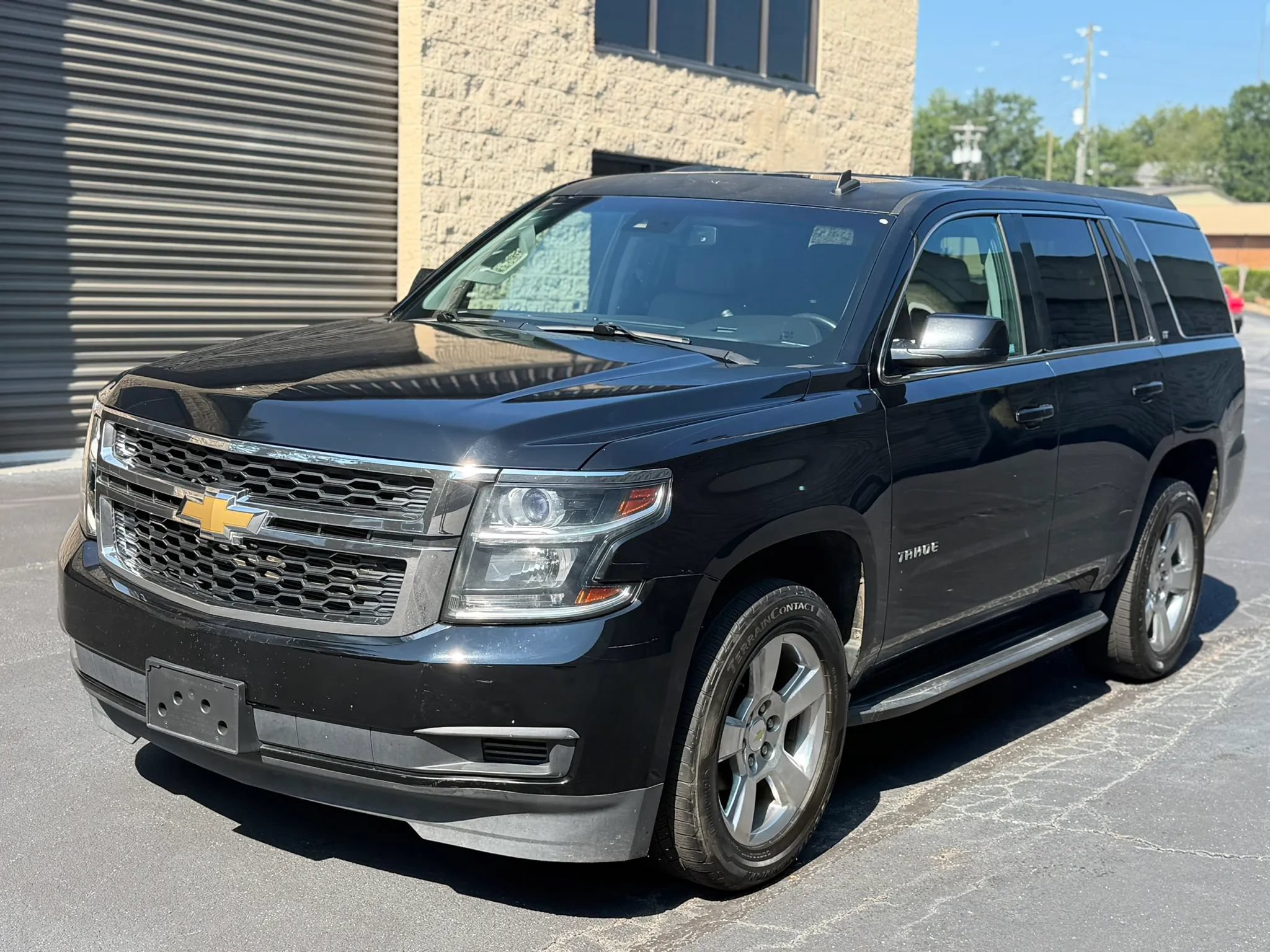 Used 2015 Chevrolet Tahoe LT RWD image 2