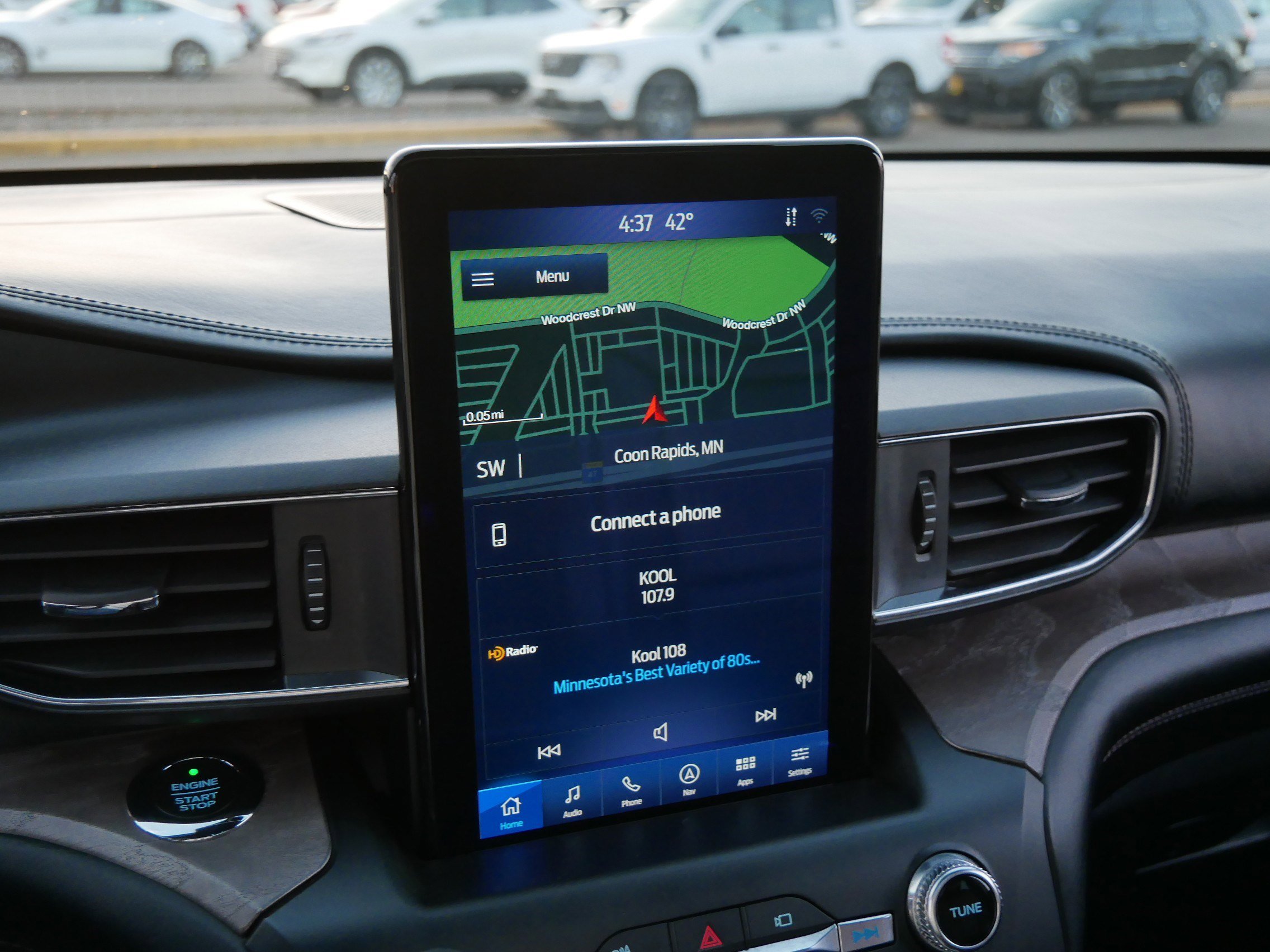 Certified 2020 Ford Explorer Platinum w/ Premium Technology Package image 22