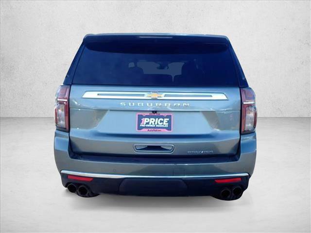 Used 2023 Chevrolet Suburban Premier image 4