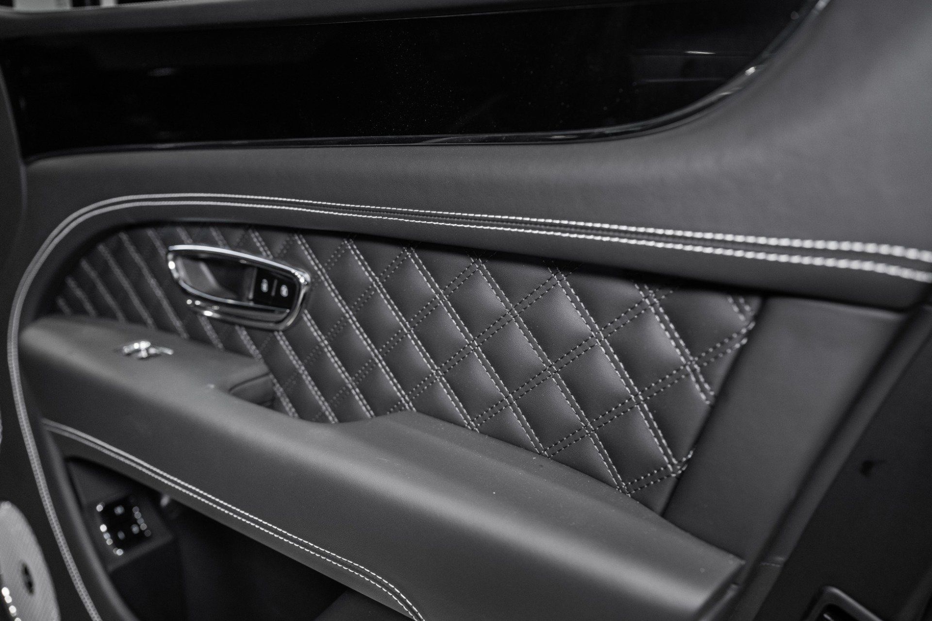 New 2024 Bentley Bentayga AWD/4WD image 55
