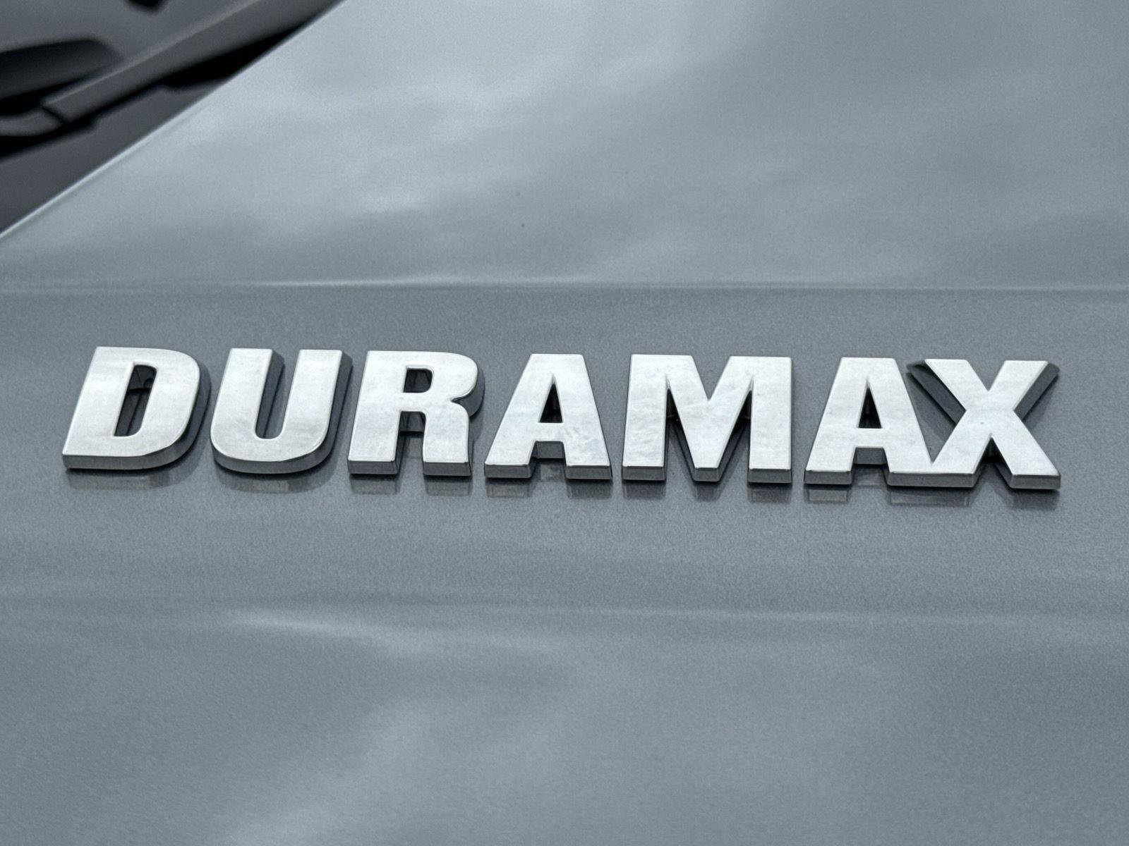 Used 2025 Chevrolet Silverado 1500 LTZ image 4