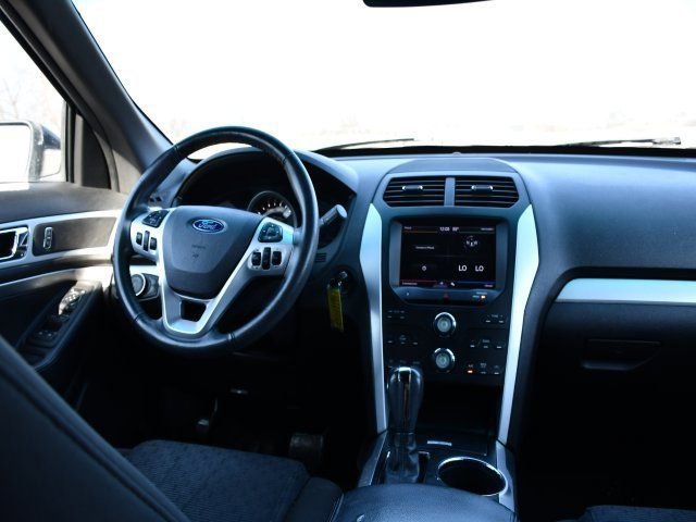 Used 2013 Ford Explorer XLT image 10