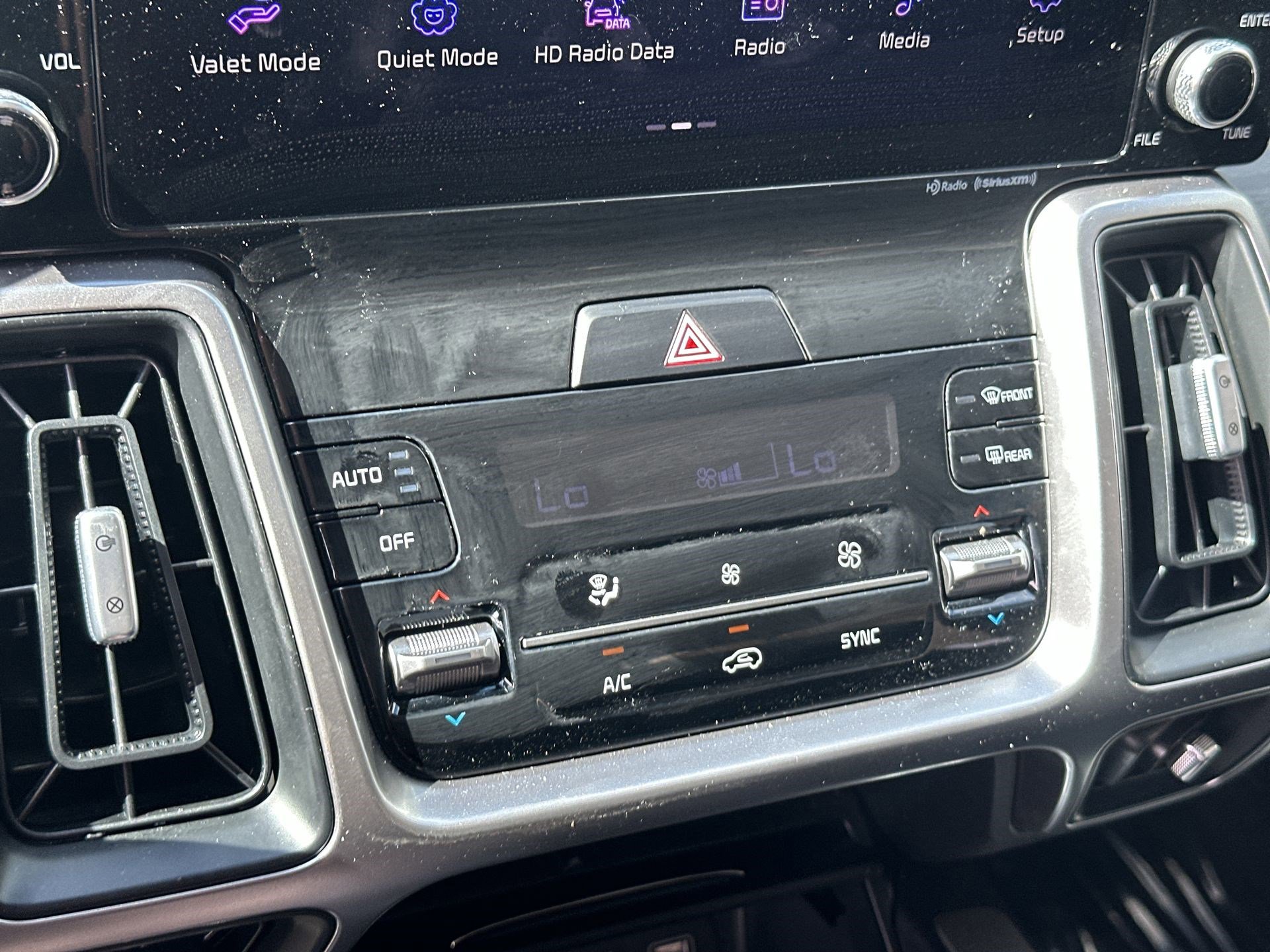 Used 2023 Kia Sorento EX w/ Panoramic Sunroof Package FWD image 16