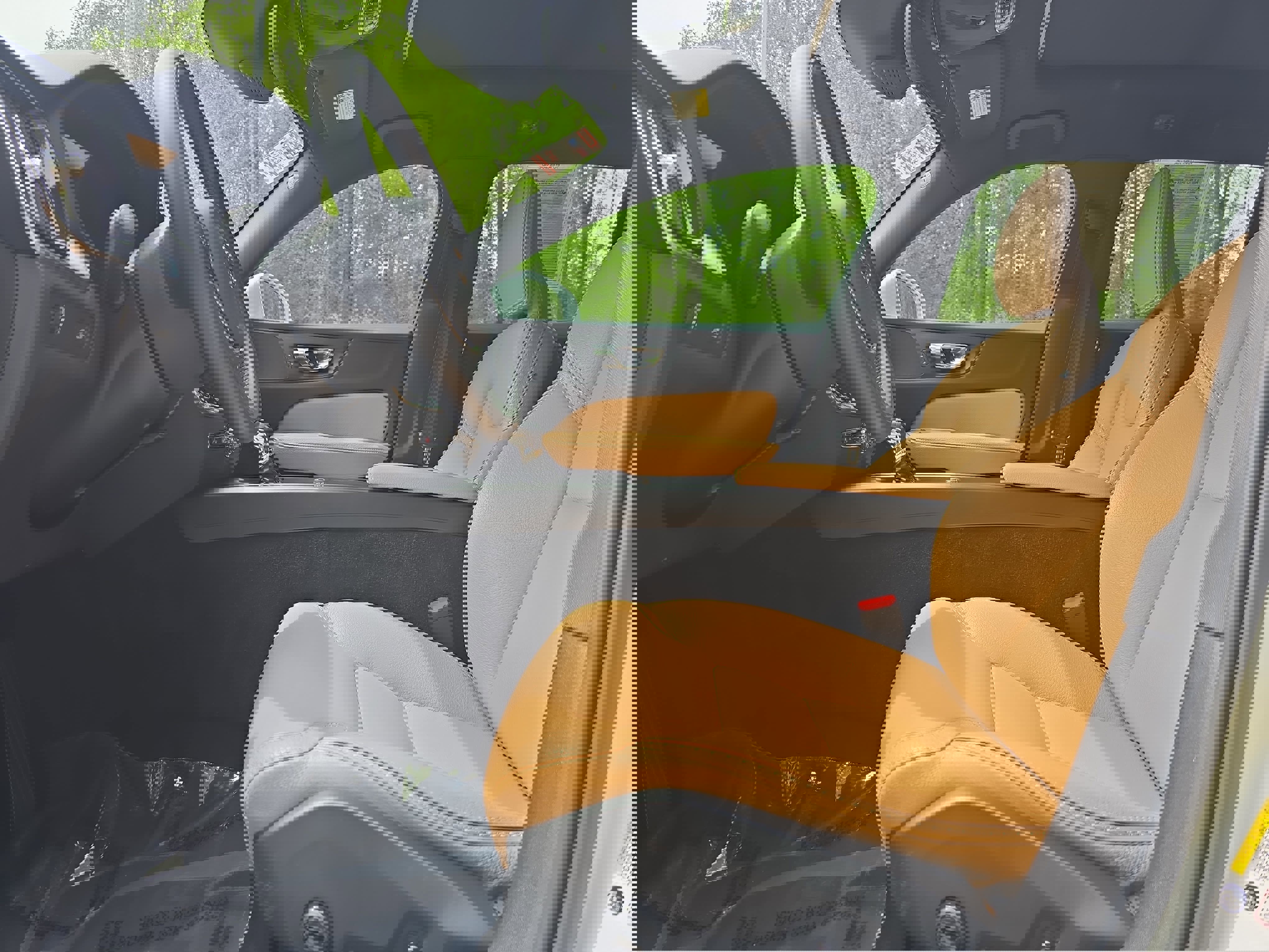 Used 2020 Volvo V60 T5 Cross Country w/ Protection Package Premier image 14