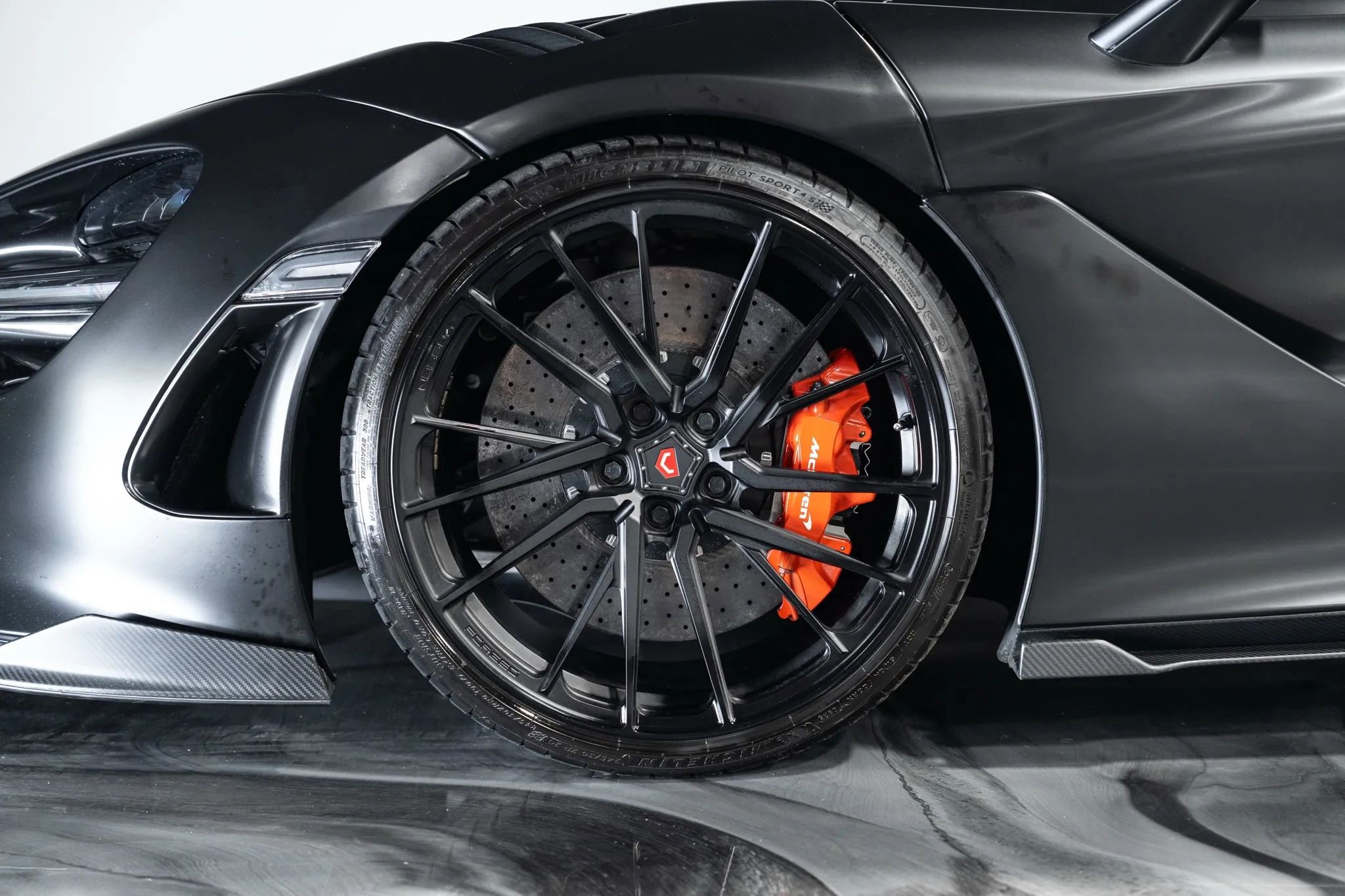 Used 2018 McLaren 720S image 34