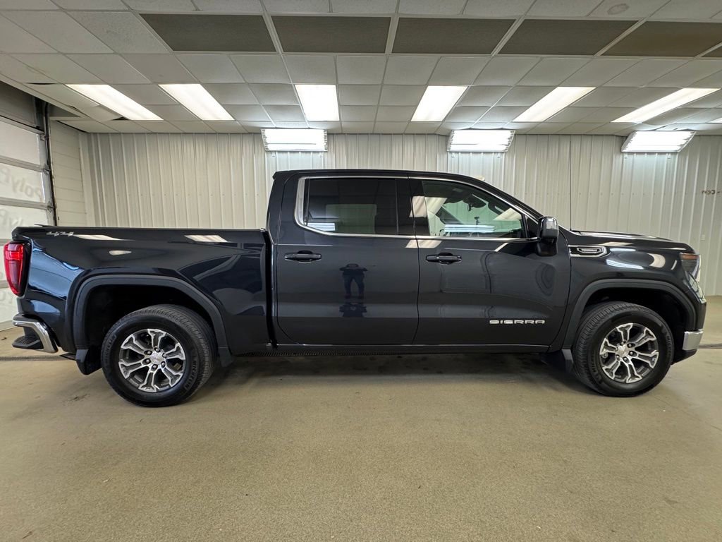 Used 2024 GMC Sierra 1500 SLE w/ Preferred Package image 5