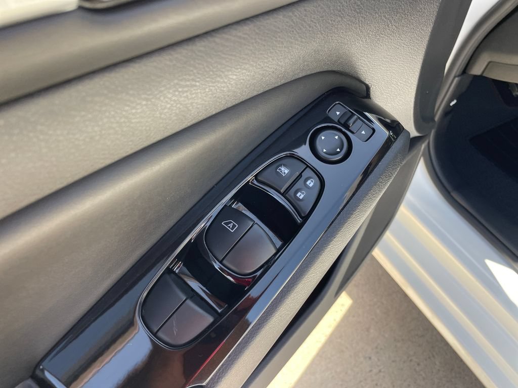 Certified 2024 Nissan Altima 2.5 SR FWD image 11