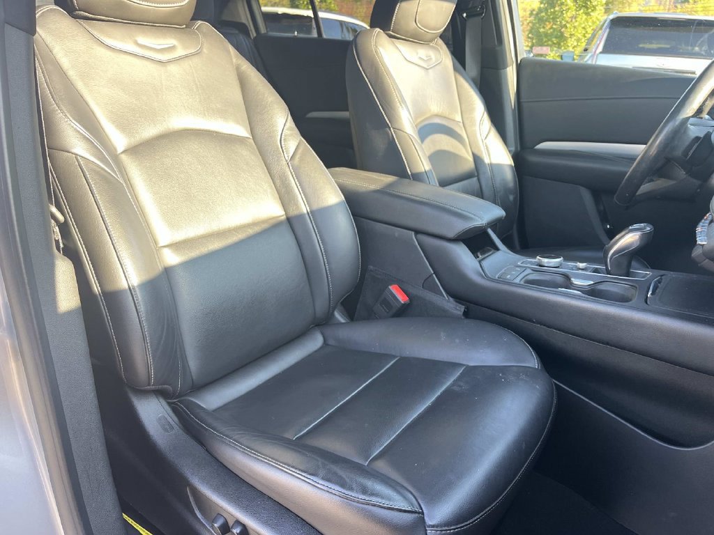 Used 2019 Cadillac XT4 Premium Luxury w/ Technology Package FWD image 26
