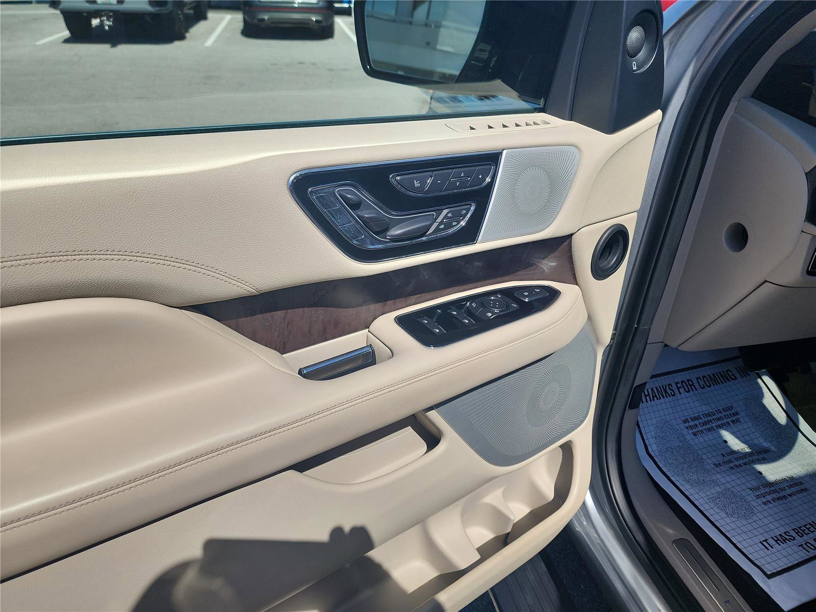 Certified 2020 Lincoln Navigator Reserve w/ Luxury Package RWD image 13