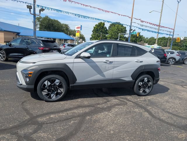 Used 2025 Hyundai Kona SEL AWD/4WD image 4
