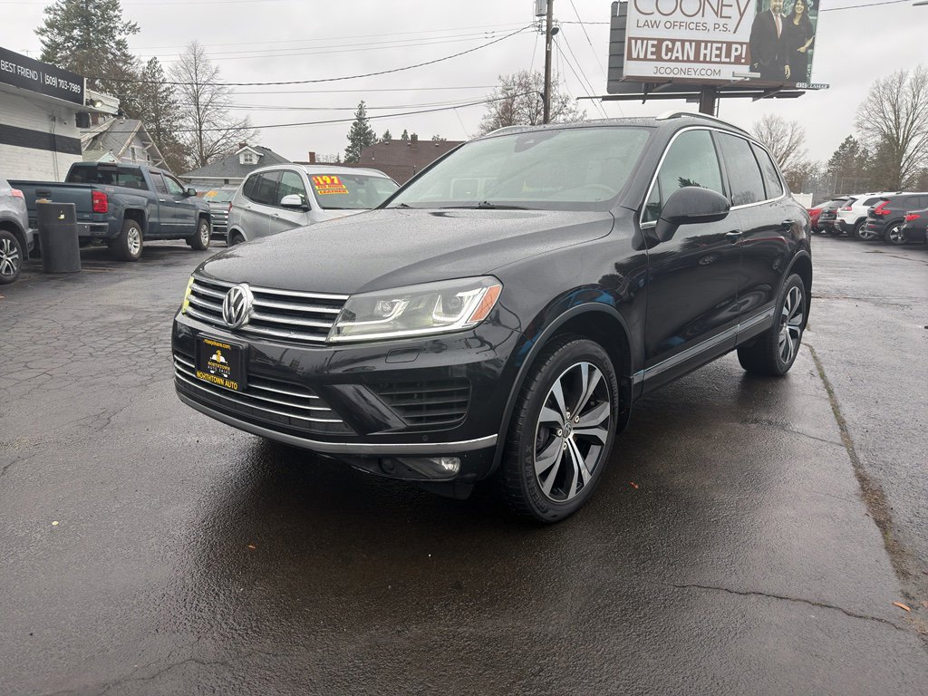 Used 2017 Volkswagen Touareg Wolfsburg Edition image 2
