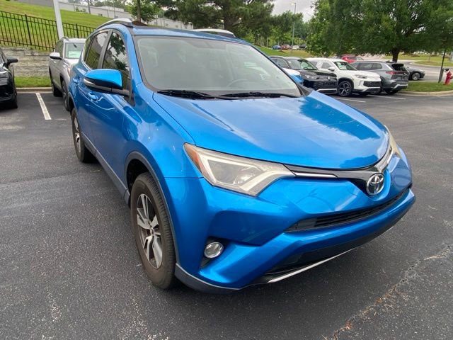 Used 2016 Toyota RAV4 XLE FWD video 1