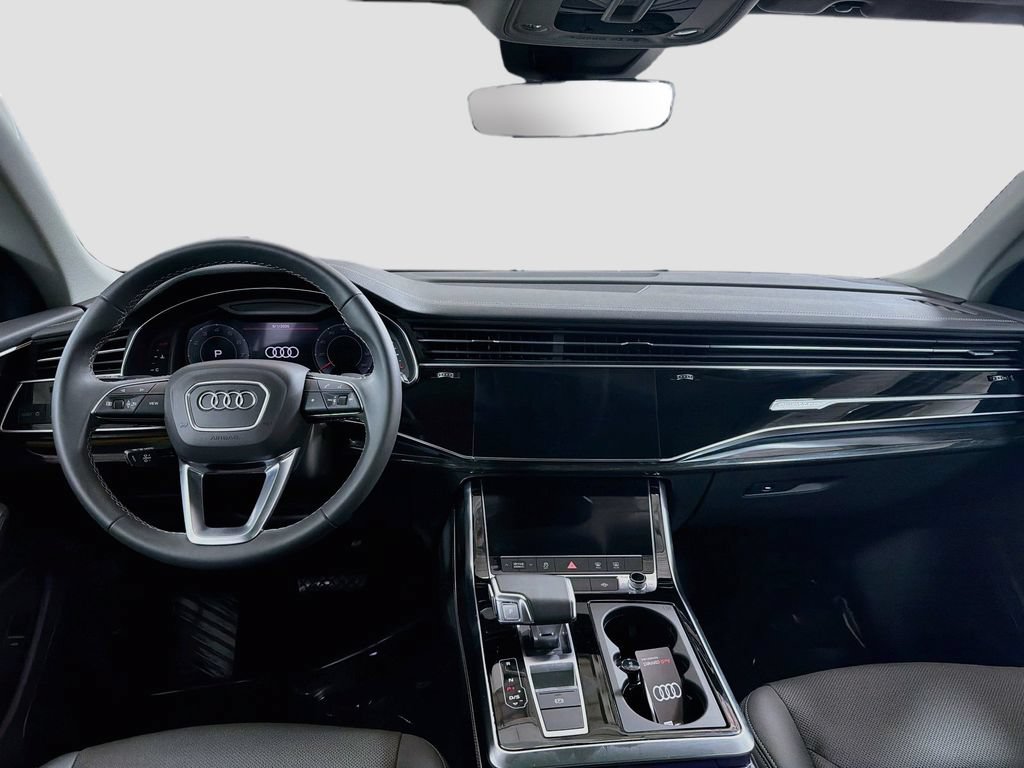 Used 2025 Audi Q8 Premium Plus AWD/4WD image 25