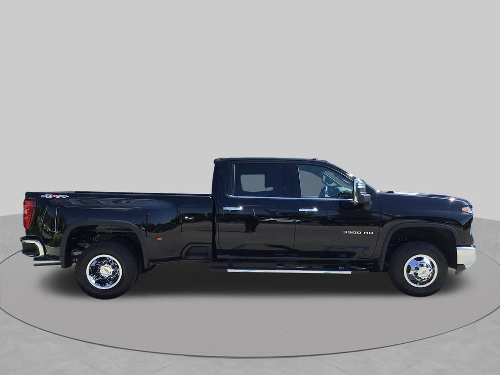 New 2026 Chevrolet Silverado 3500 LTZ w/ LTZ Convenience Package AWD/4WD image 6