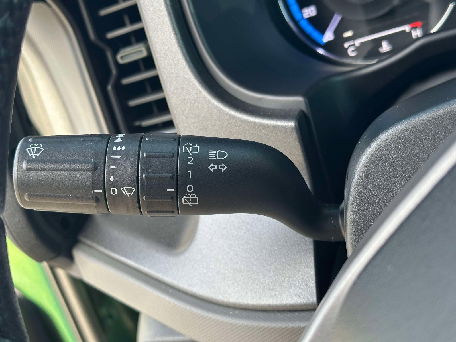 Used 2024 Ford Bronco Everglades image 18