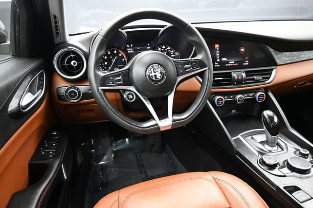 Used 2019 Alfa Romeo Giulia RWD image 19