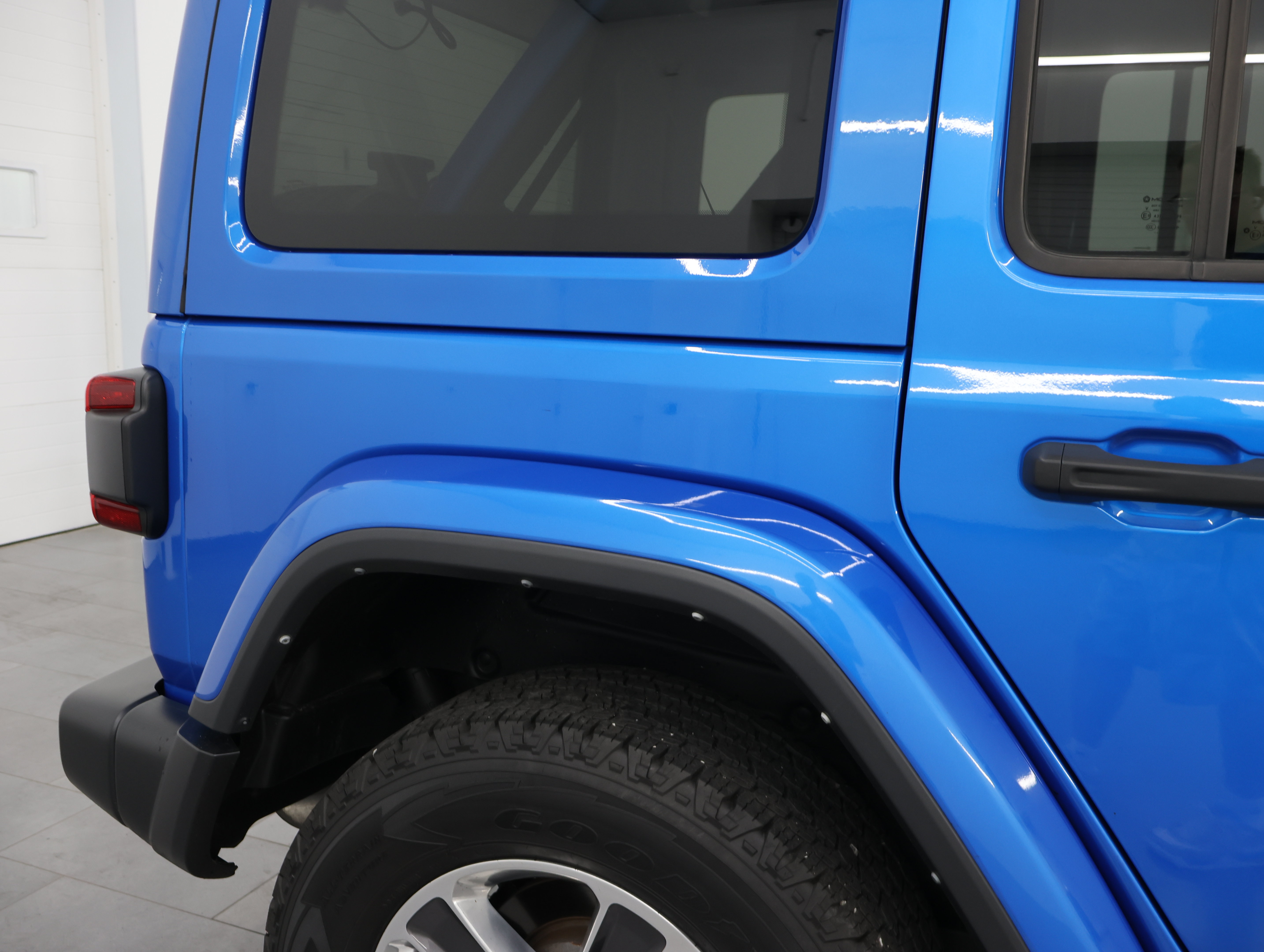 Used 2022 Jeep Wrangler Unlimited Sahara w/ LED Lighting Group AWD/4WD image 23