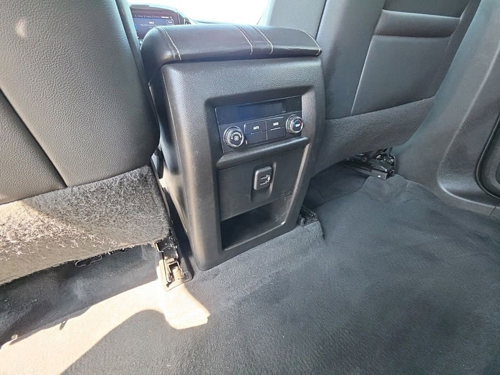 Used 2023 Chevrolet Traverse LT AWD/4WD image 23