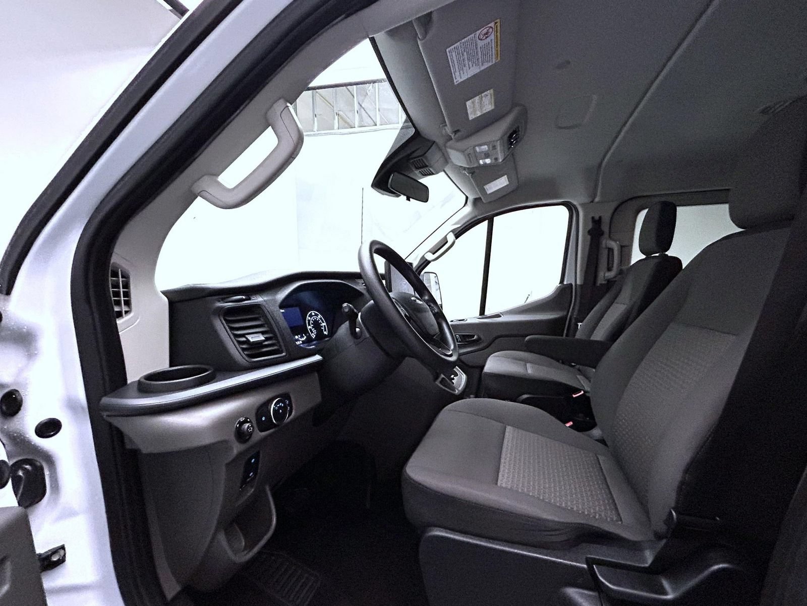 Used 2025 Ford Transit 350 XLT RWD image 10
