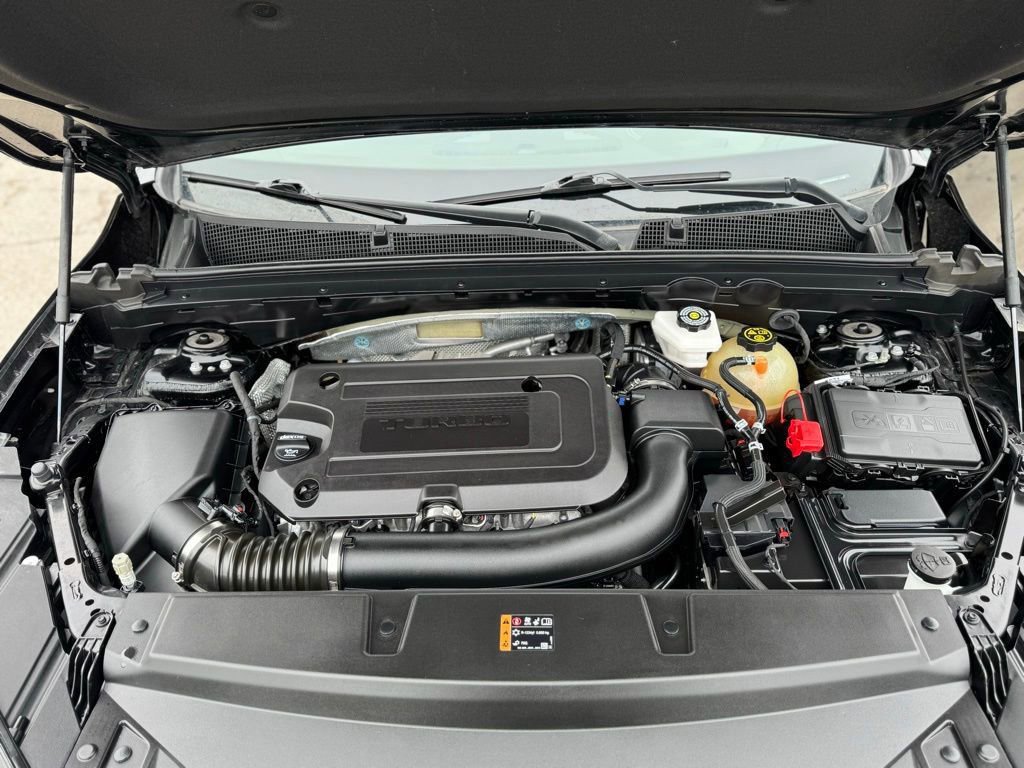 Used 2023 Buick Envision Essence image 24