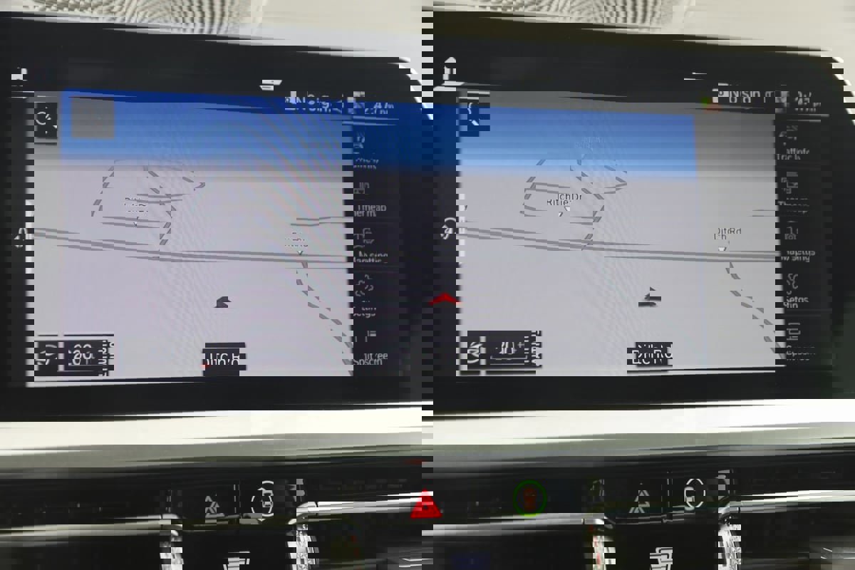 Used 2023 BMW M4 Competition image 9