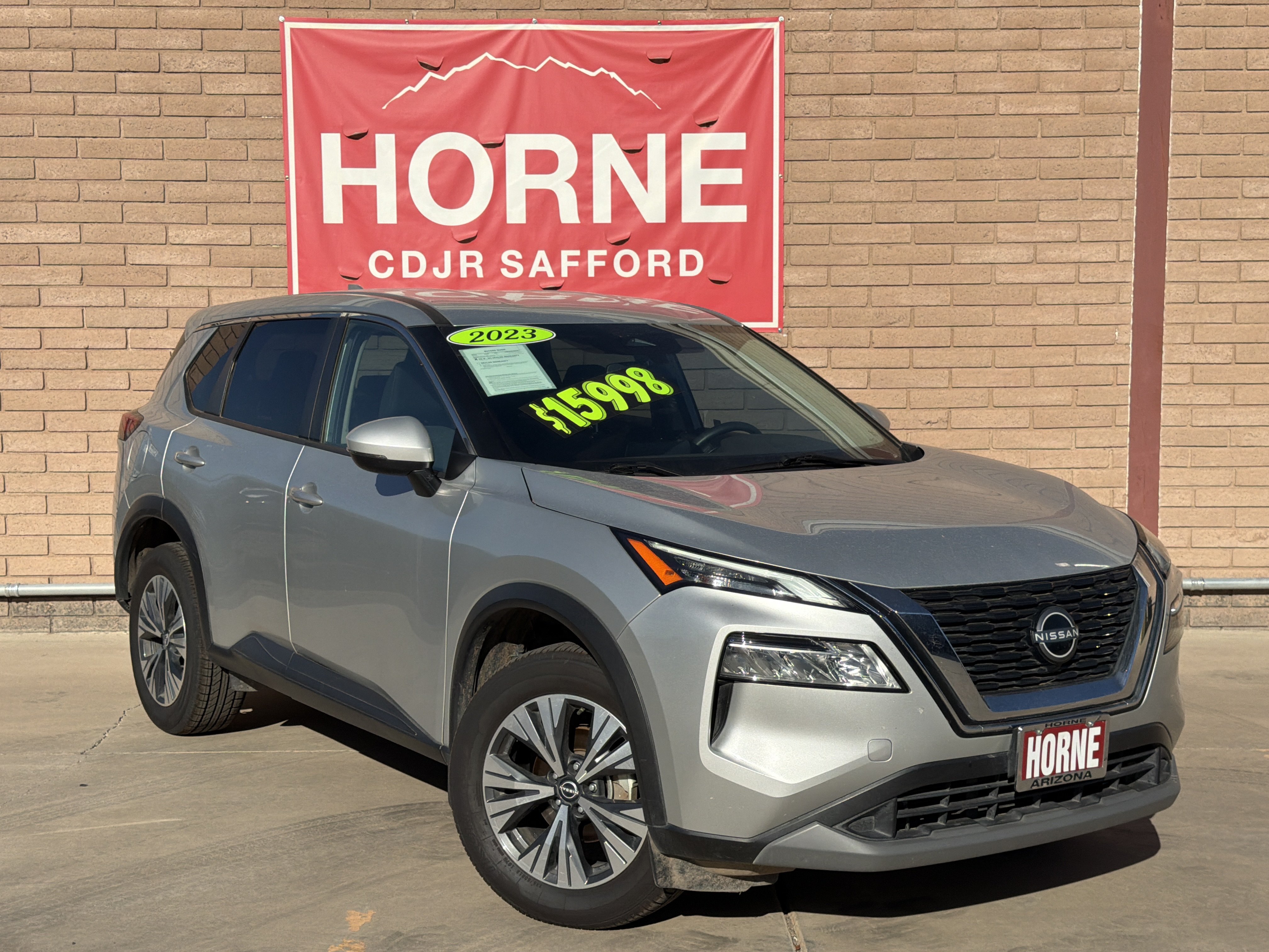 Used 2023 Nissan Rogue SV FWD image 3