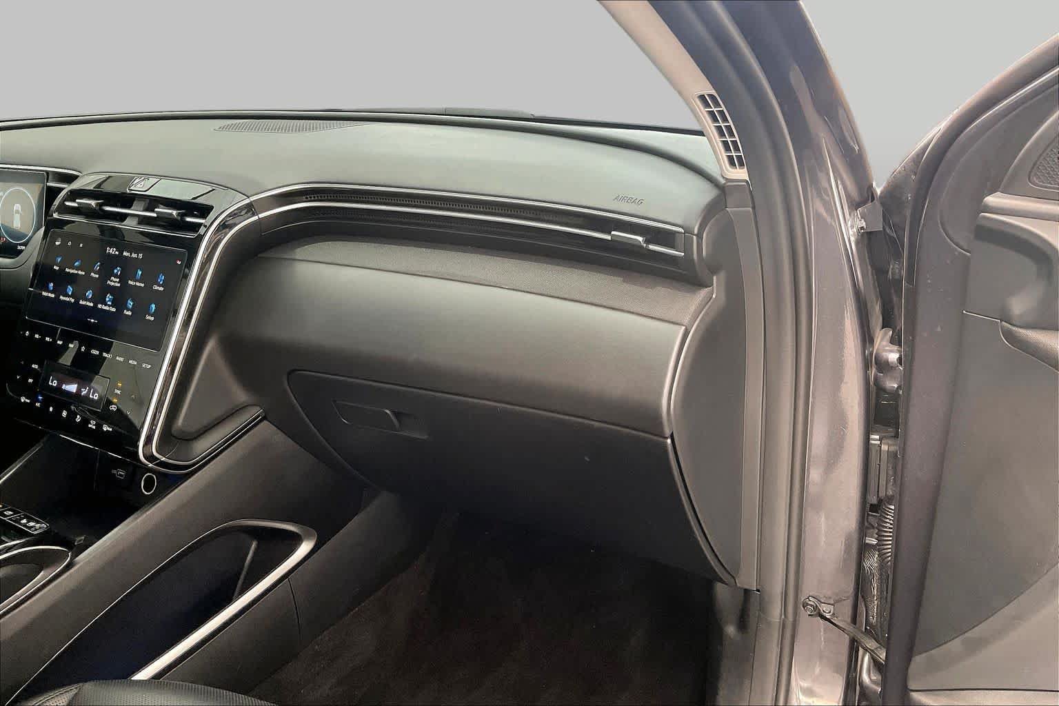 Certified 2023 Hyundai Tucson Limited AWD/4WD image 19
