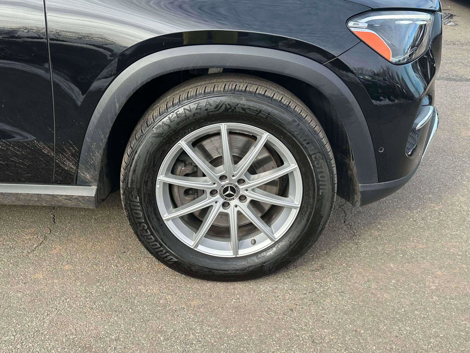 Used 2024 Mercedes-Benz GLE 450e GLE 450e Plug-In Hybrid 4MATIC image 6