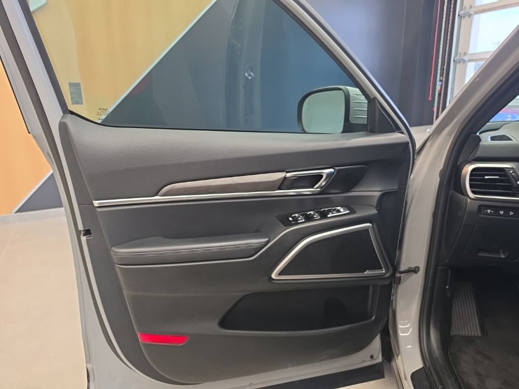Certified 2025 Kia Telluride EX X-Line AWD/4WD image 29