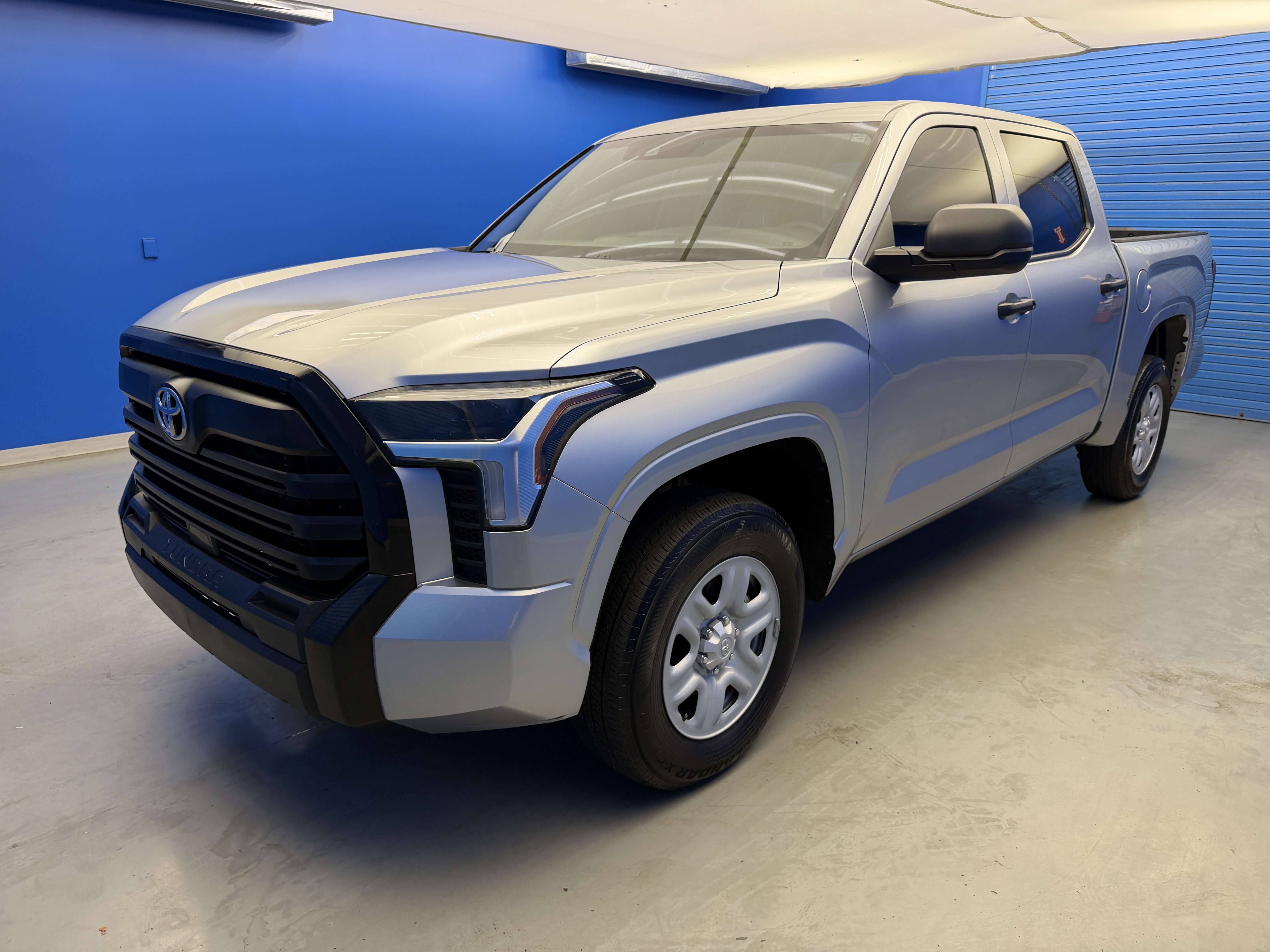 Used 2025 Toyota Tundra SR w/ SR Tow Package AWD/4WD image 4