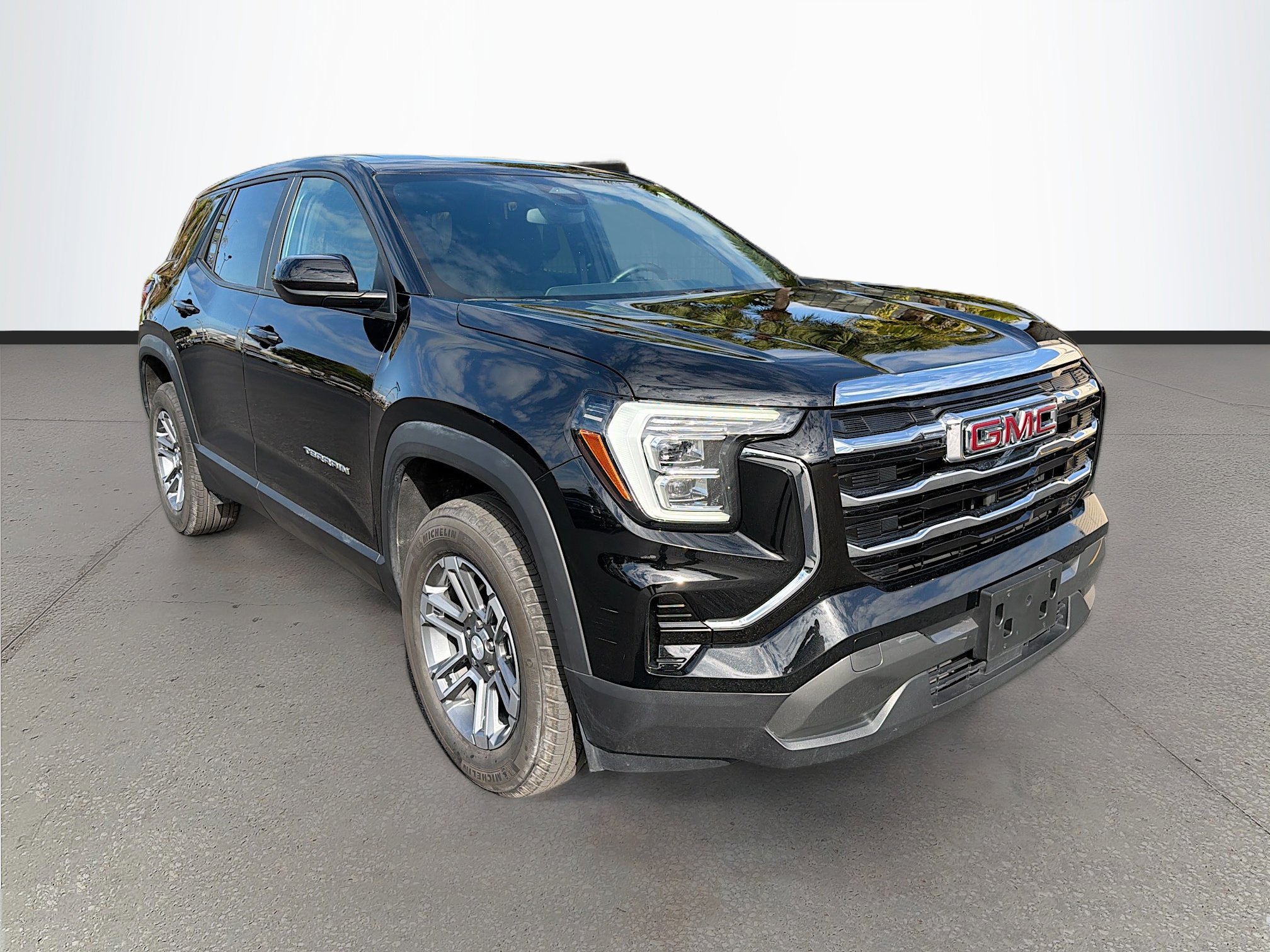 Used 2025 GMC Terrain Elevation image 1