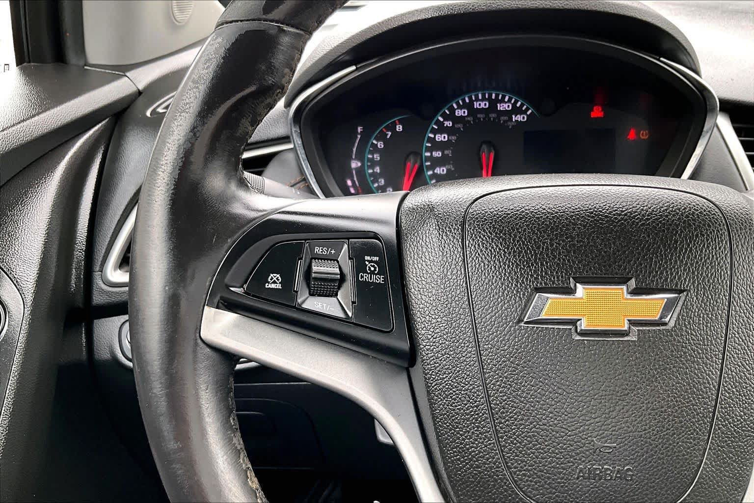 Used 2019 Chevrolet Trax LT w/ LT Convenience Package FWD image 23