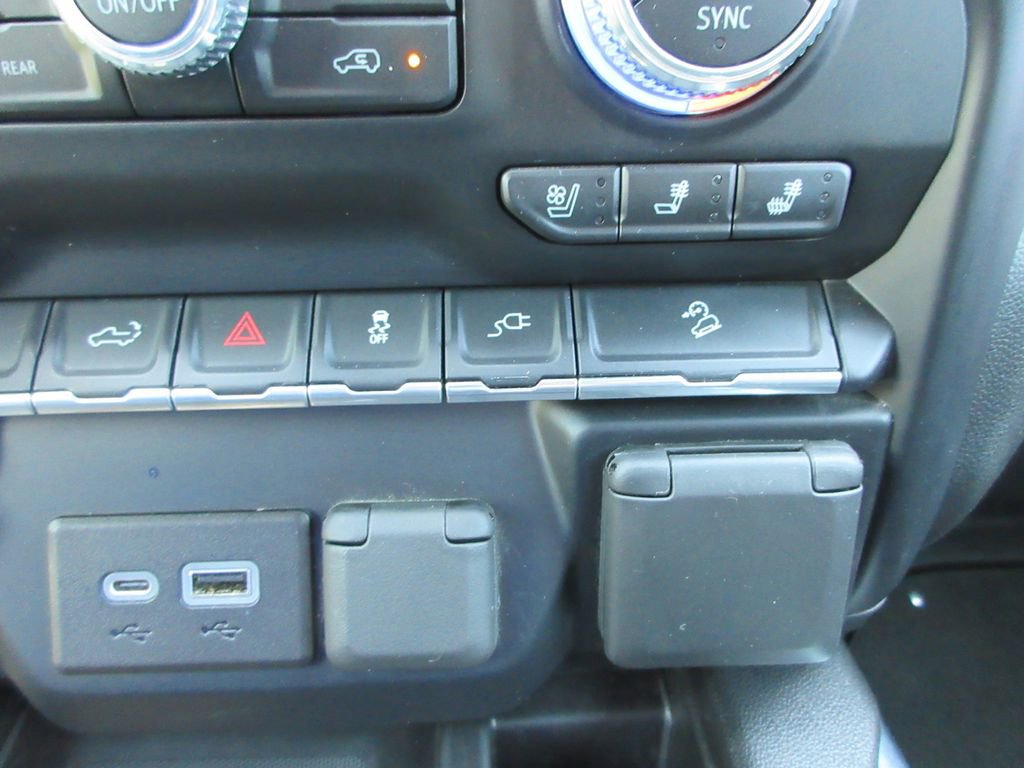 Certified 2022 GMC Sierra 2500 AT4 w/ AT4 Preferred Package AWD/4WD image 36