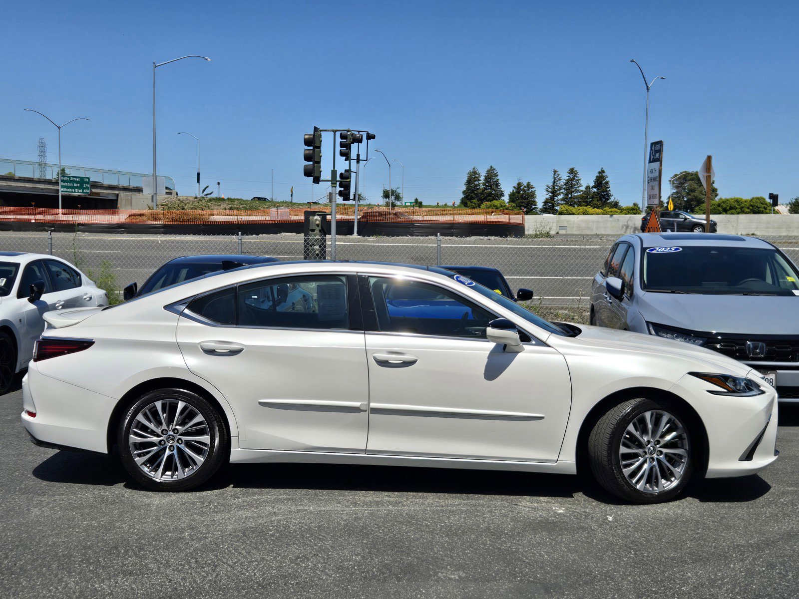 Used 2021 Lexus ES 350 w/ Premium Package FWD image 3