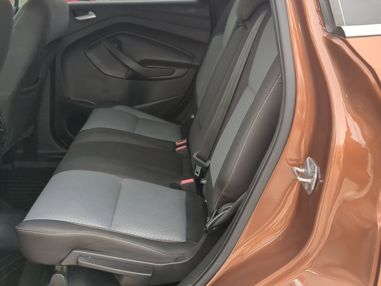 Used 2017 Ford Escape SE image 22