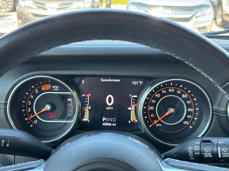 Used 2018 Jeep Wrangler Unlimited Sahara AWD/4WD image 19