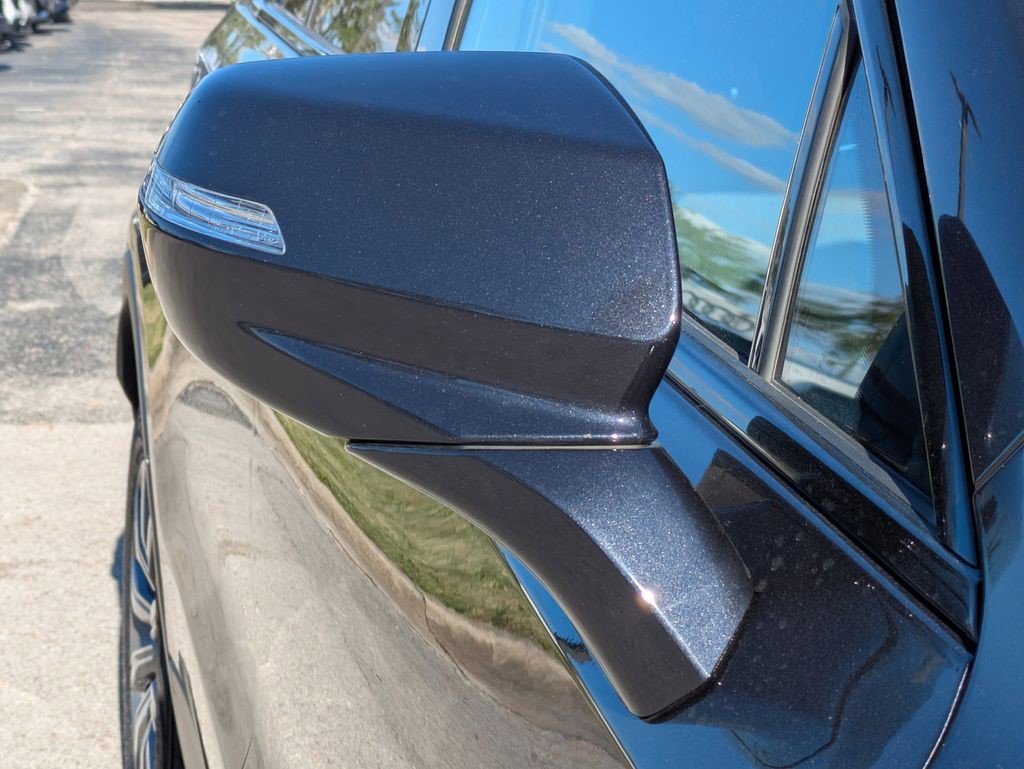 Certified 2023 Cadillac XT4 Sport w/ Cold Weather Package image 11