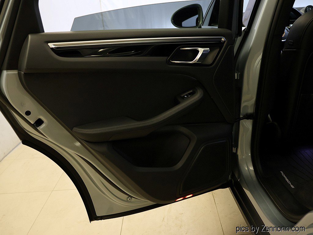 Used 2023 Porsche Macan S image 30