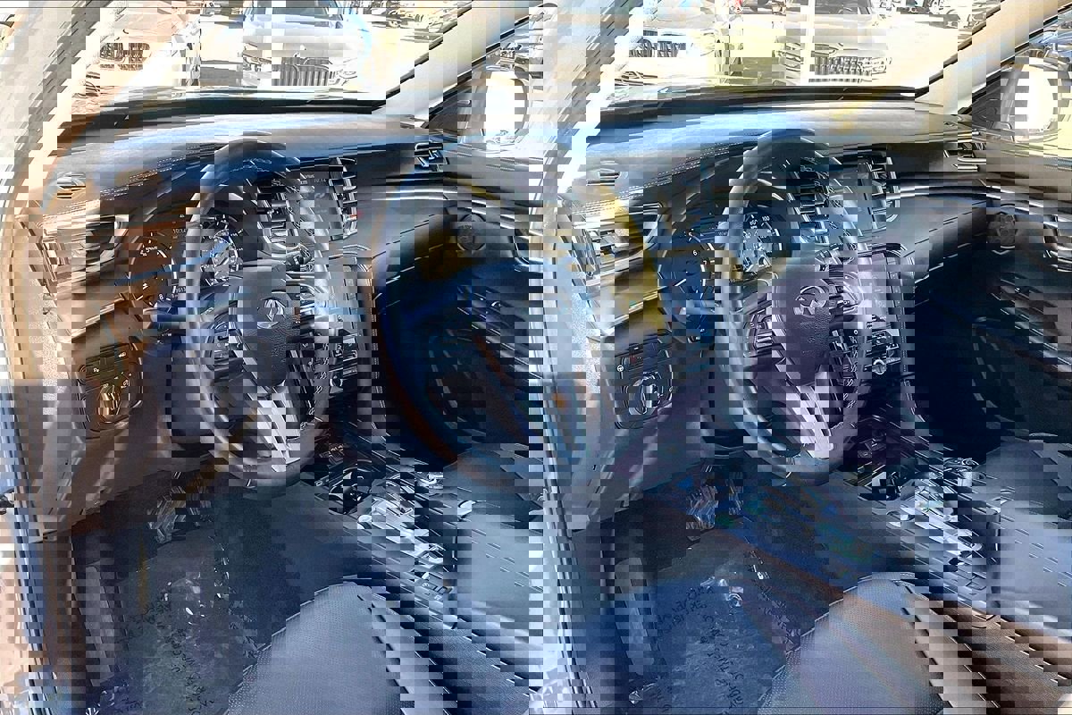 Used 2024 INFINITI QX50 Luxe image 10